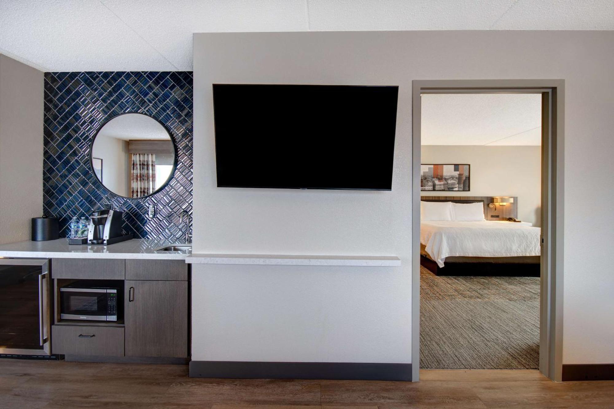 Hilton Garden Inn Terre Haute Bagian luar foto