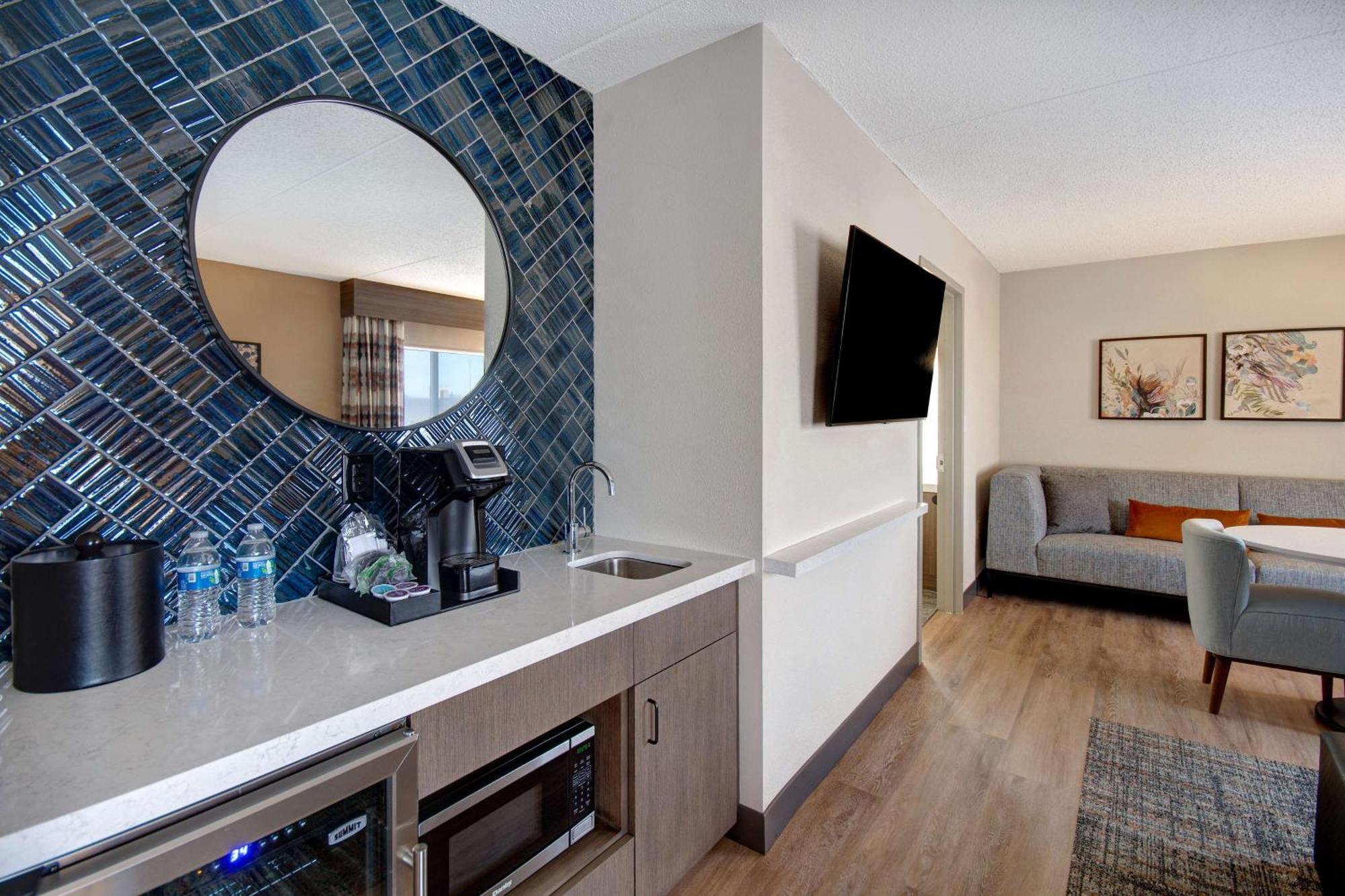 Hilton Garden Inn Terre Haute Bagian luar foto