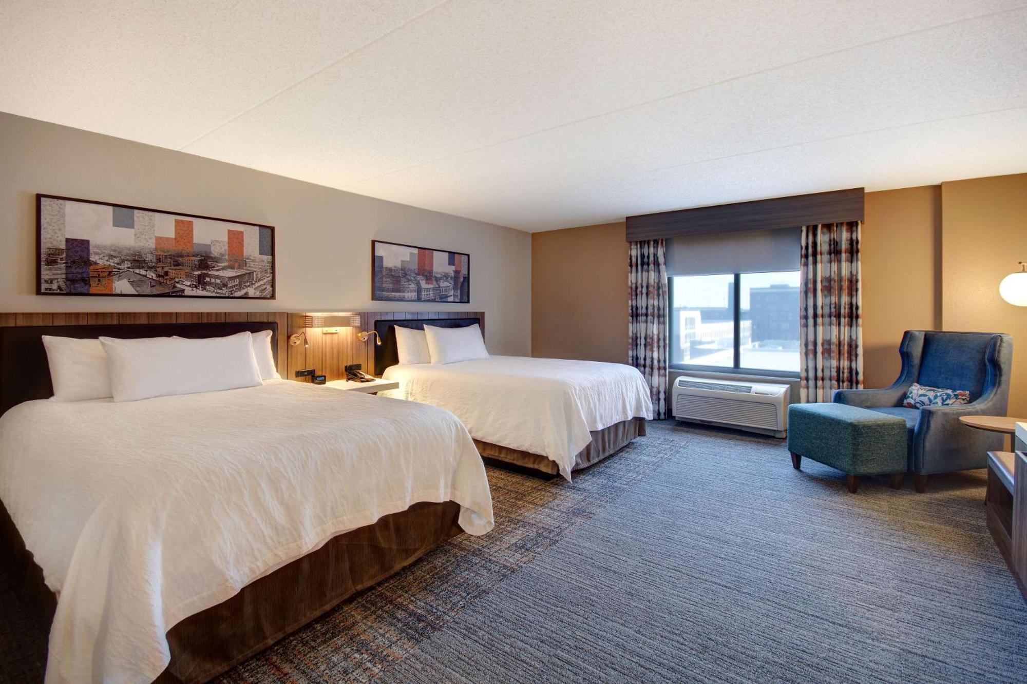 Hilton Garden Inn Terre Haute Bagian luar foto