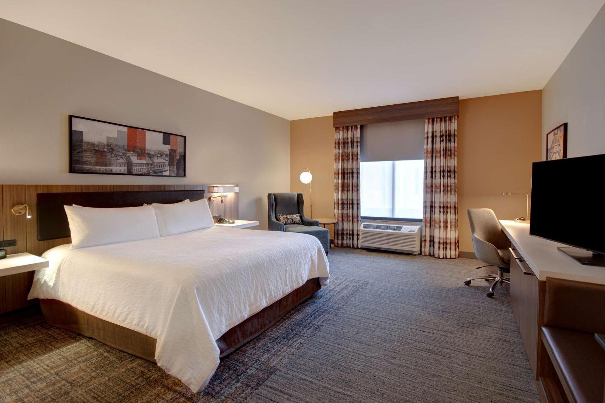 Hilton Garden Inn Terre Haute Bagian luar foto