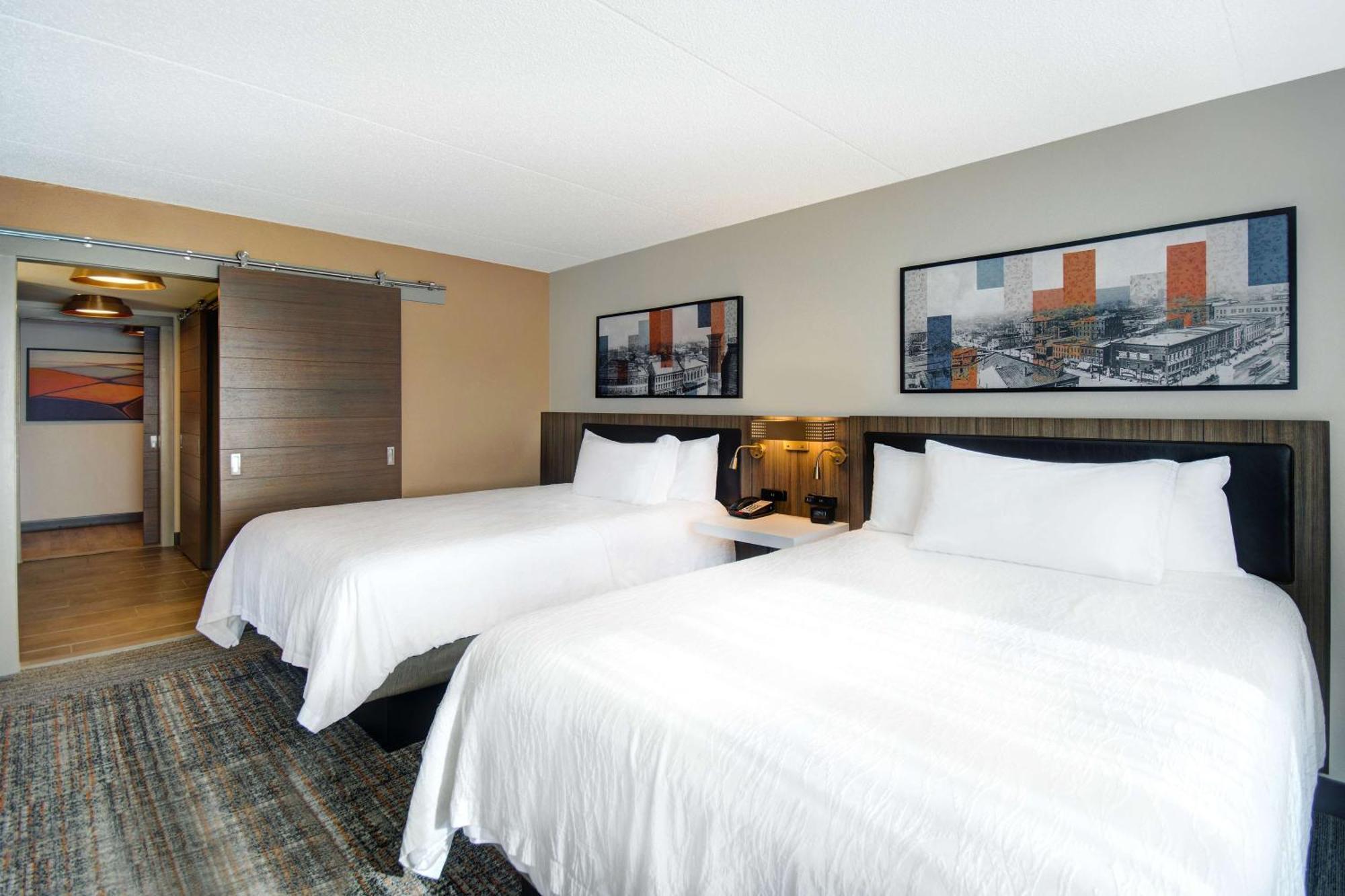 Hilton Garden Inn Terre Haute Bagian luar foto