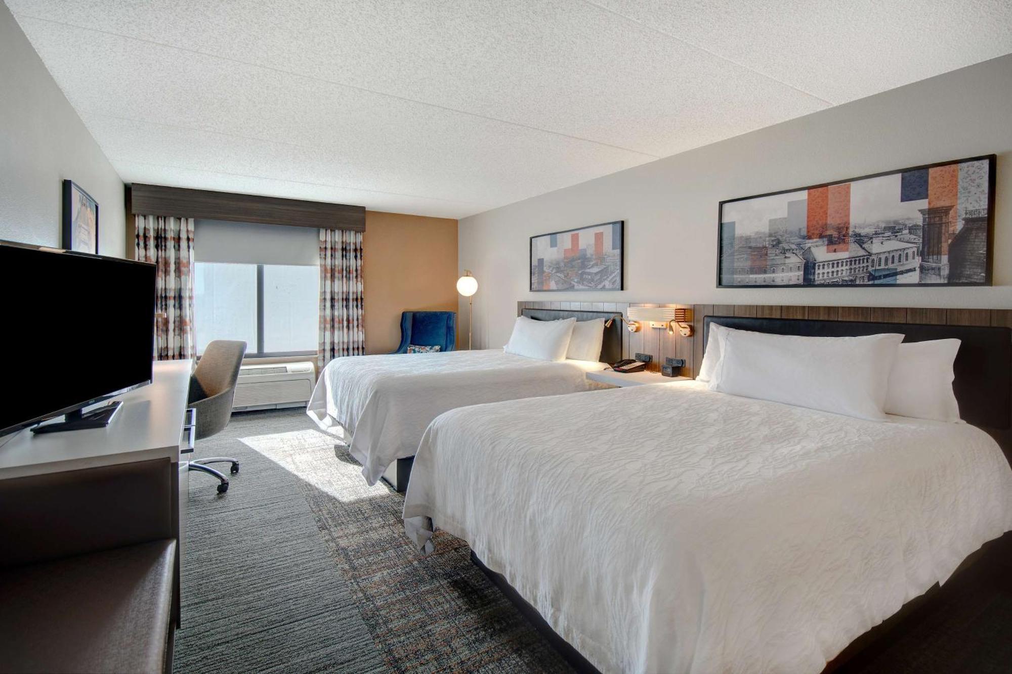 Hilton Garden Inn Terre Haute Bagian luar foto