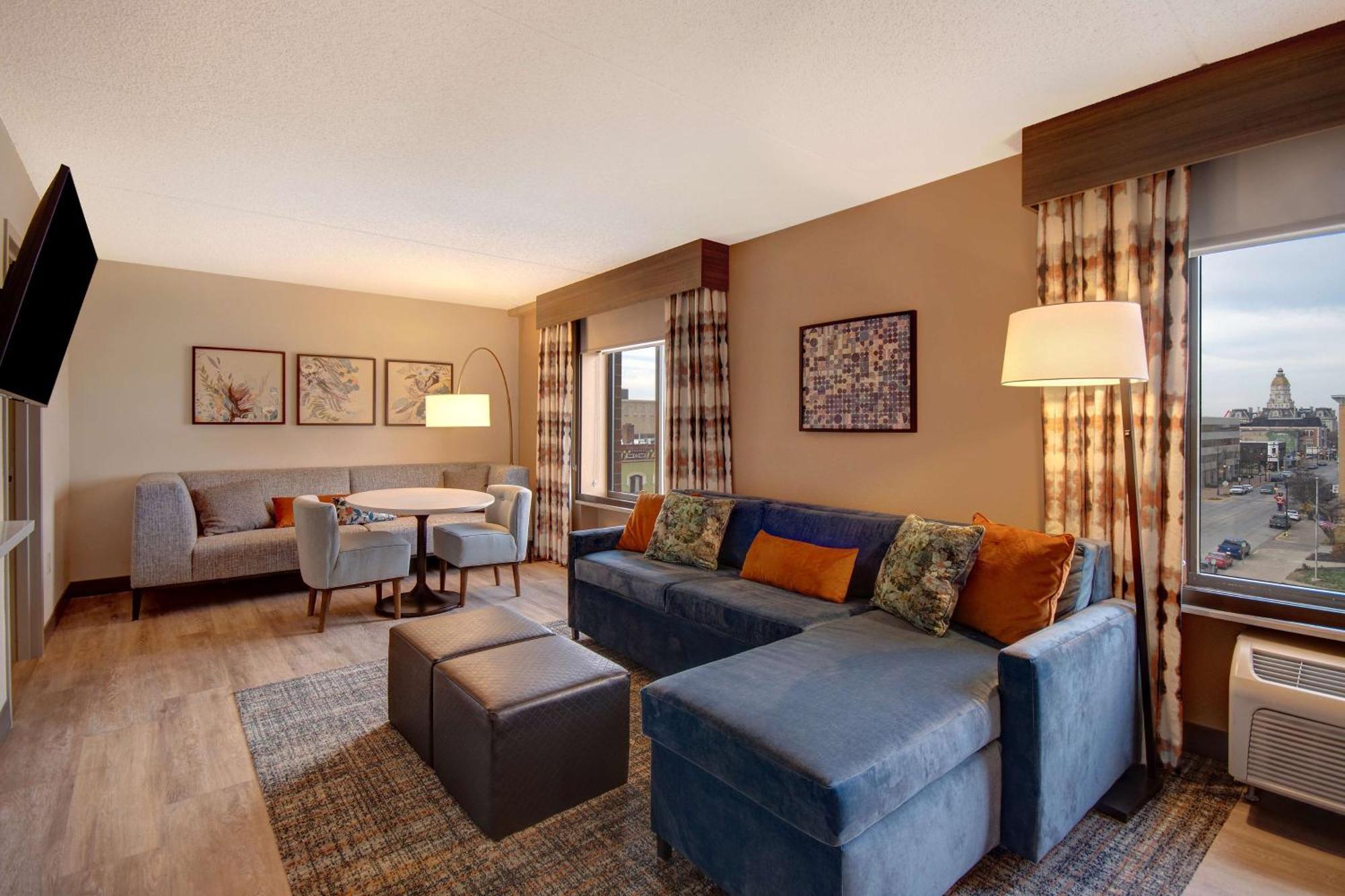 Hilton Garden Inn Terre Haute Bagian luar foto