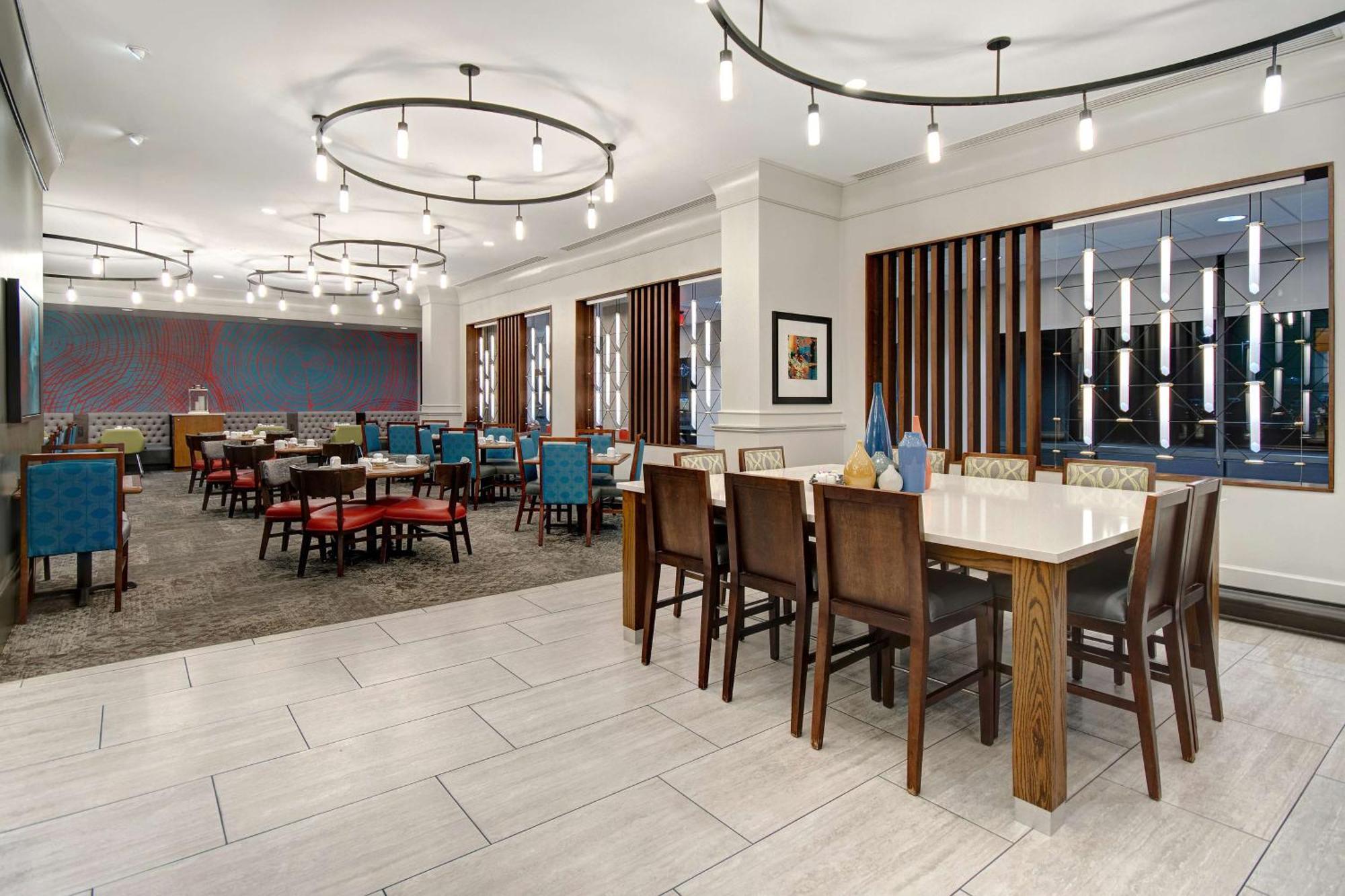 Hilton Garden Inn Terre Haute Bagian luar foto