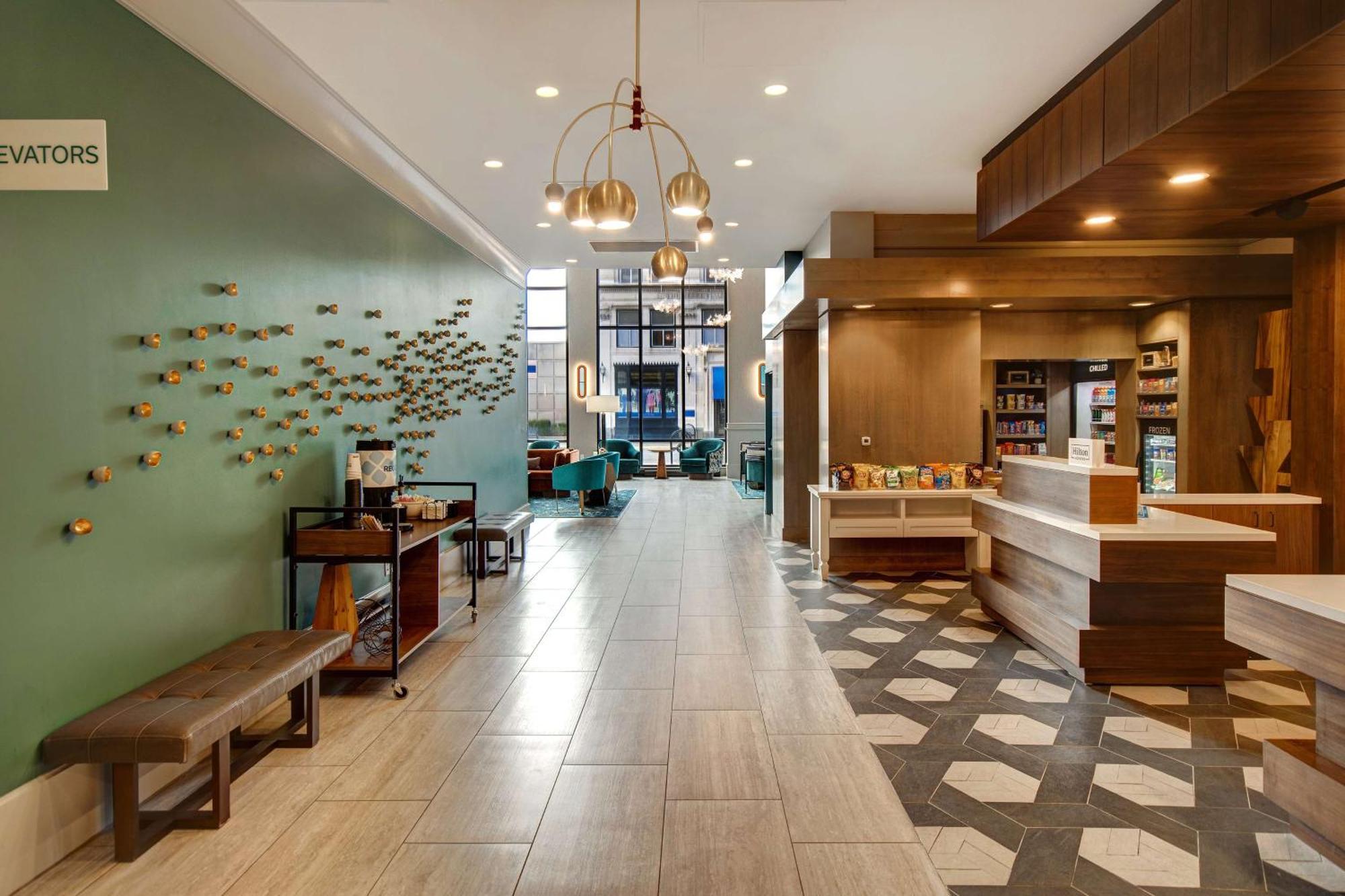 Hilton Garden Inn Terre Haute Bagian luar foto