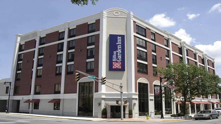 Hilton Garden Inn Terre Haute Bagian luar foto